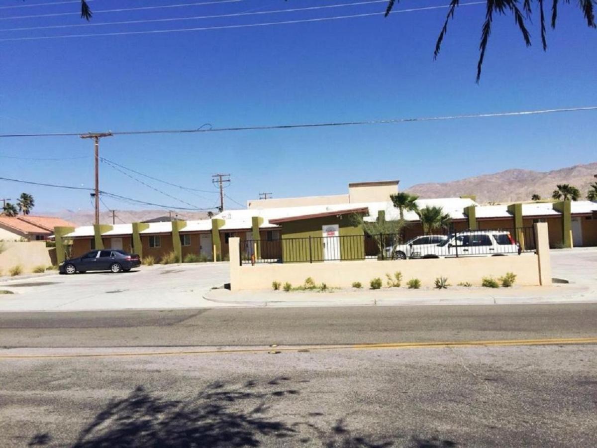 Europa Inn & Suites Desert Hot Springs Buitenkant foto